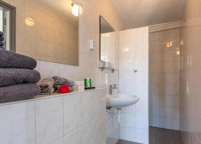 Woonboerderij Peters Bed and breakfast 4*